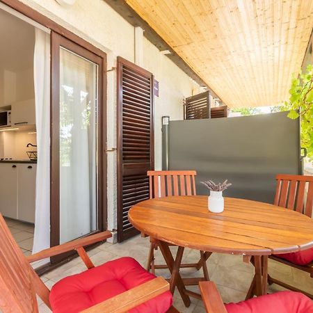 Apartments Vladan With Terrace Baška Extérieur photo