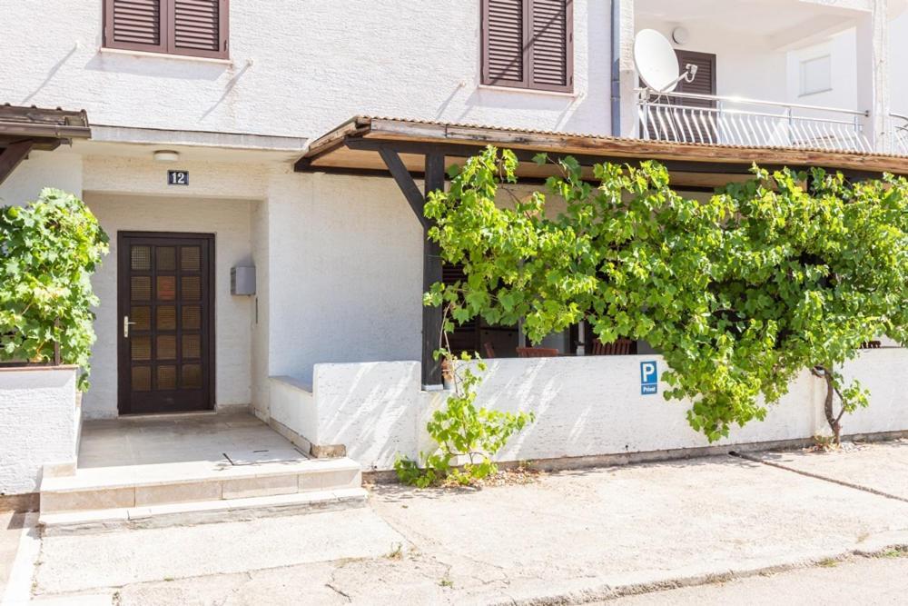 Apartments Vladan With Terrace Baška Extérieur photo