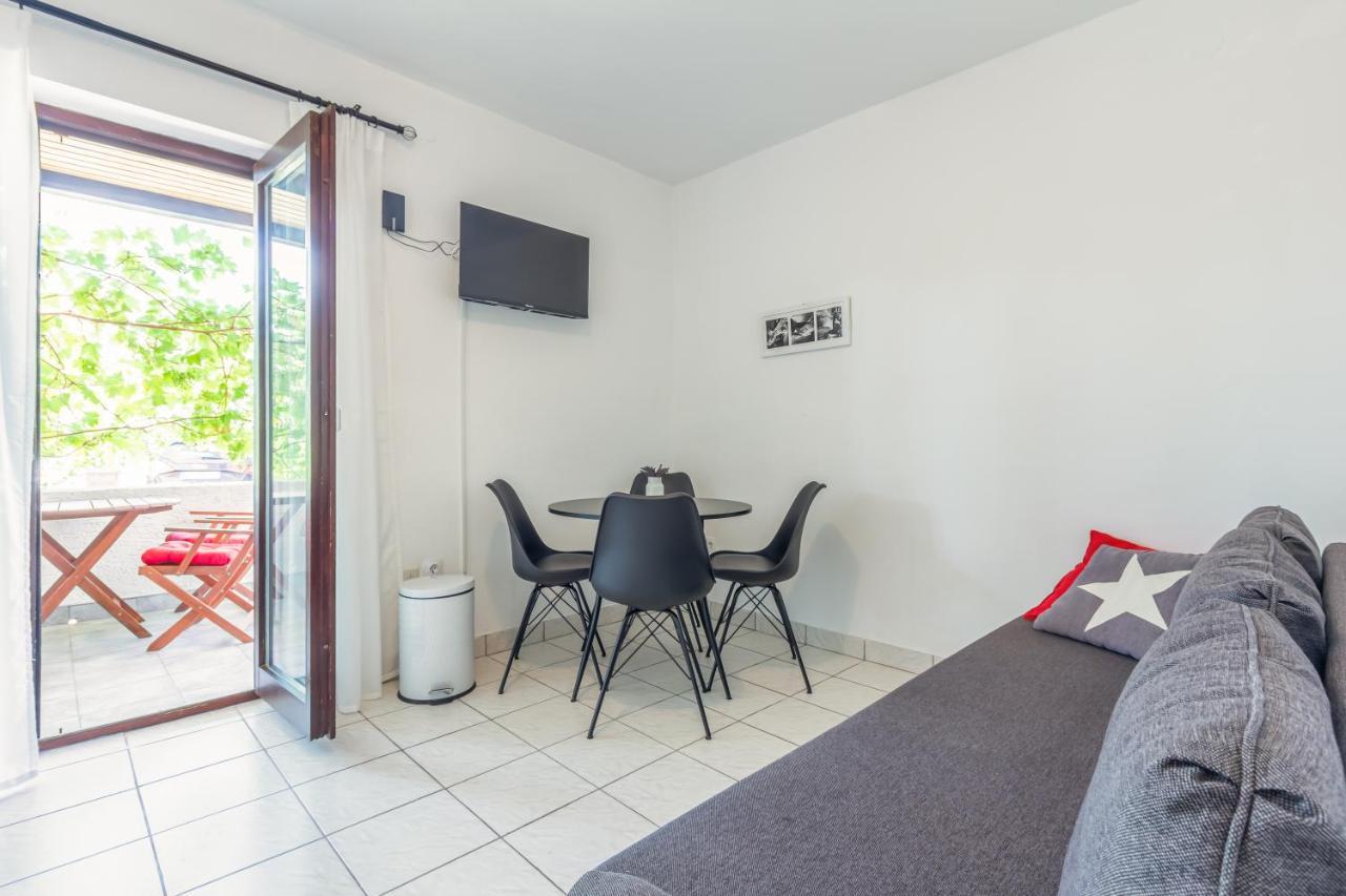 Apartments Vladan With Terrace Baška Extérieur photo